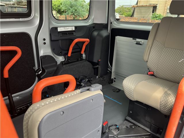 2021 Nissan NV200 VANETTE VAN thumbnail 14