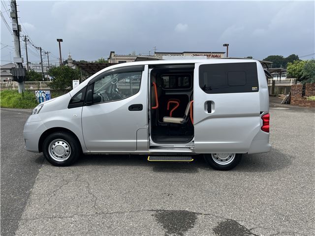 2021 Nissan NV200 VANETTE VAN thumbnail 11
