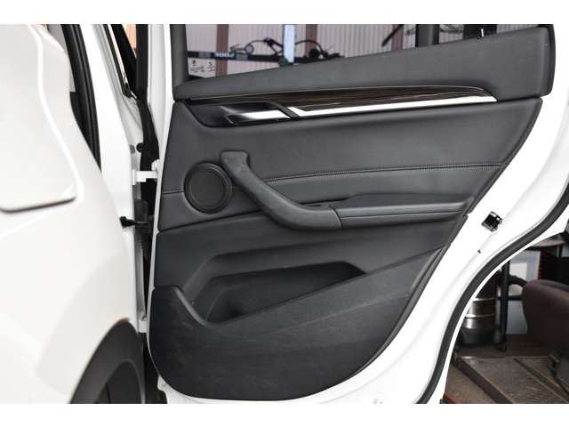 2017 BMW X1 — миниатюра 61