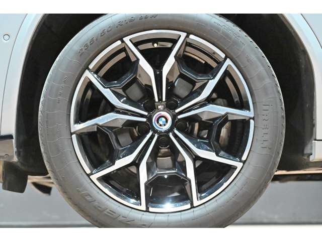 صورة 2 لـ 2023 BMW X4