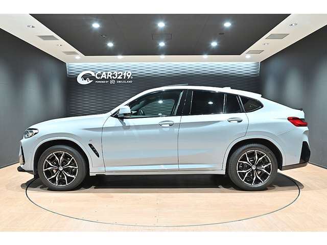 صورة مصغرة 11 لـ 2023 BMW X4