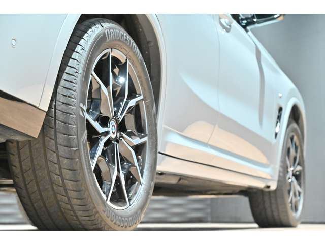 صورة مصغرة 17 لـ 2023 BMW X4