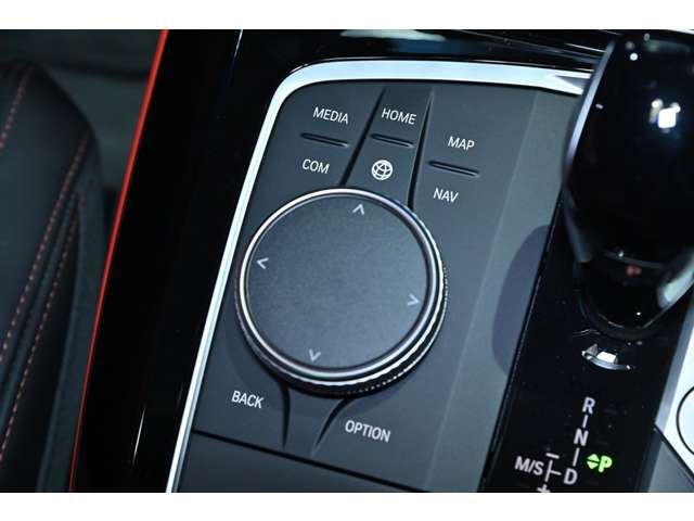 صورة مصغرة 43 لـ 2023 BMW X4