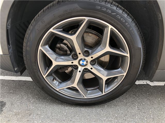 2016 BMW X1 thumbnail 15