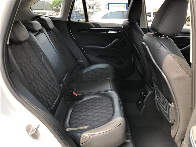 2016 BMW X1 thumbnail 24