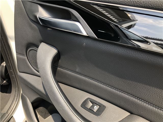 2016 BMW X1 thumbnail 27