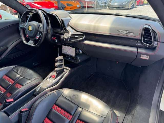 صورة مصغرة 23 لـ 2011 Ferrari 458 ITALIA