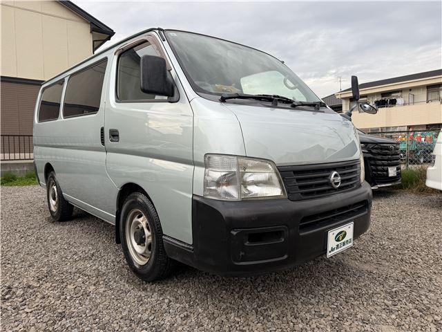 2001 Nissan CARAVAN — фото 1