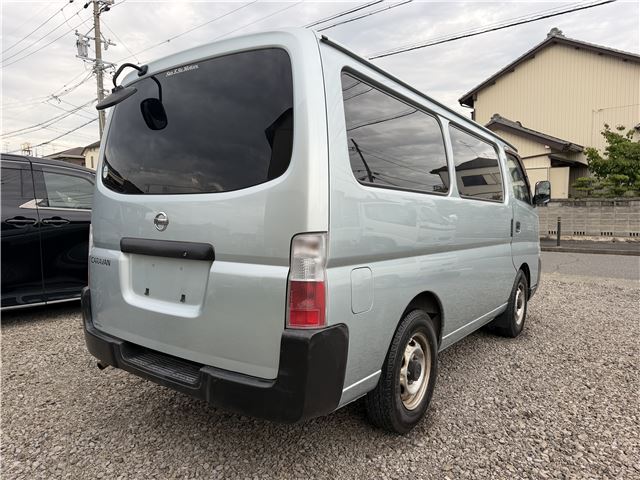 2001 Nissan CARAVAN — фото 2
