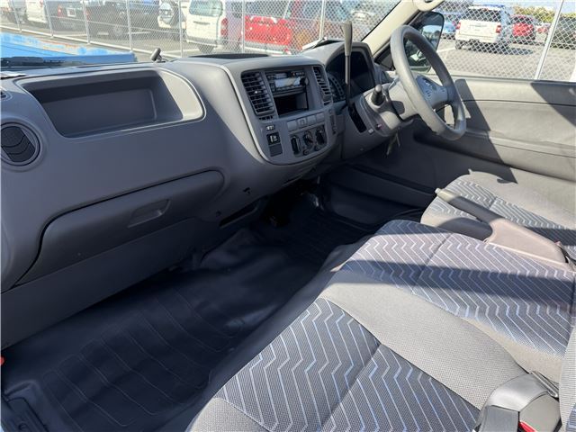 2001 Nissan CARAVAN 缩略图 23