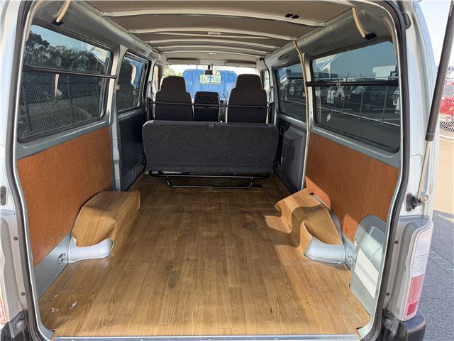 2001 Nissan CARAVAN 缩略图 28