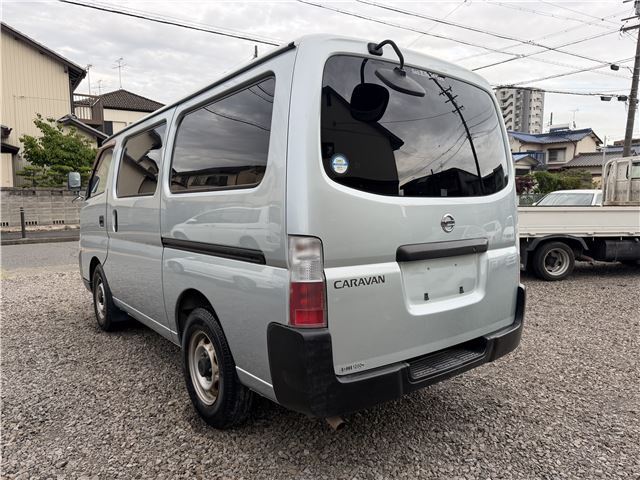 2001 Nissan CARAVAN — фото 5