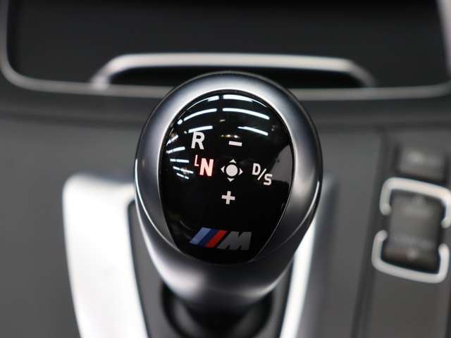 صورة مصغرة 44 لـ 2017 BMW M2 COUPE
