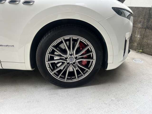 صورة مصغرة 10 لـ 2019 Maserati LEVANTE