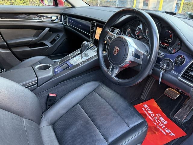 2012 Porsche PANAMERA 照片 3