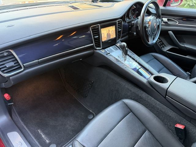 2012 Porsche PANAMERA 缩略图 18