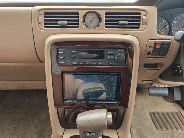 1992 Nissan CIMA — миниатюра 22