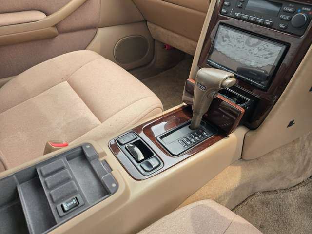 1992 Nissan CIMA — миниатюра 27