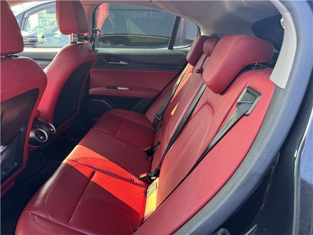 2021 ALFA Romeo STELVIO 缩略图 15