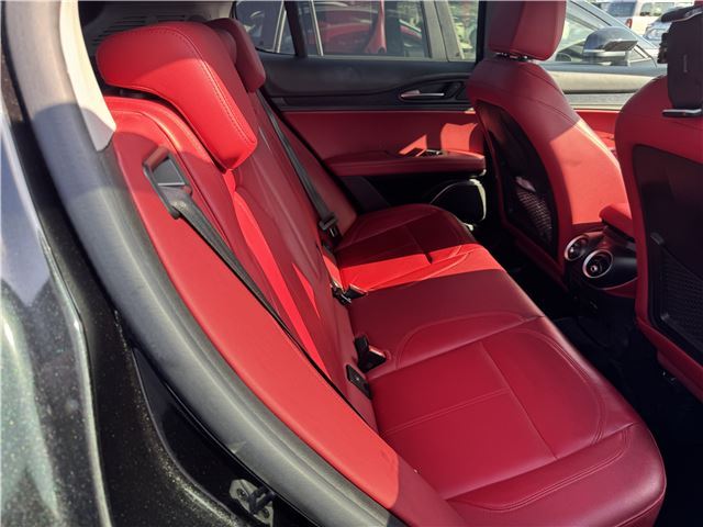 2021 ALFA Romeo STELVIO 缩略图 14