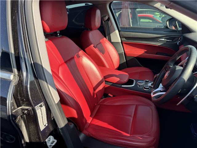 2021 ALFA Romeo STELVIO 缩略图 11
