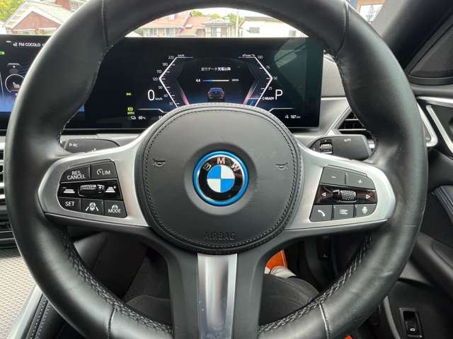 2022 BMW I4 — миниатюра 12