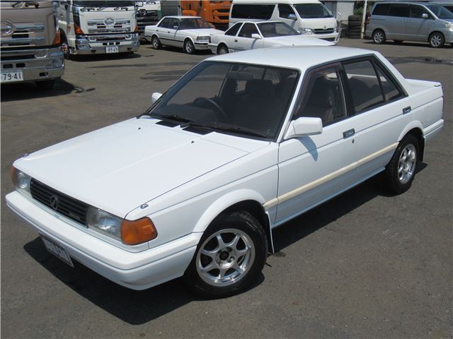 1989 Nissan SUNNY 照片 2