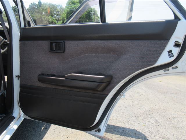 صورة مصغرة 63 لـ 1989 Nissan SUNNY