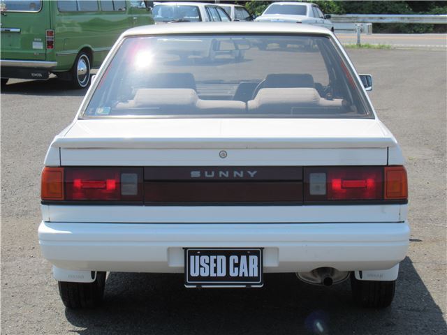 1989 Nissan SUNNY 照片 9