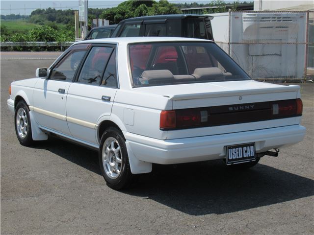 1989 Nissan SUNNY 照片 8