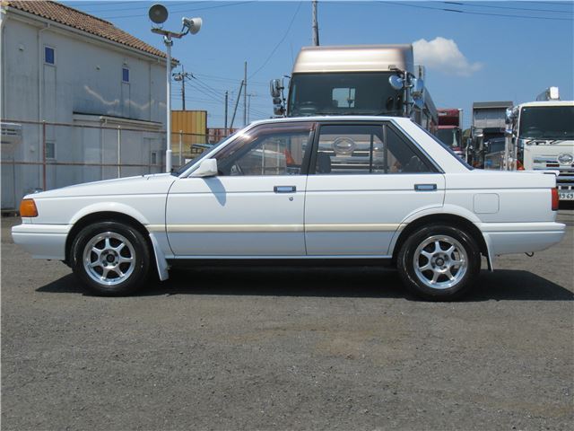 1989 Nissan SUNNY 照片 7