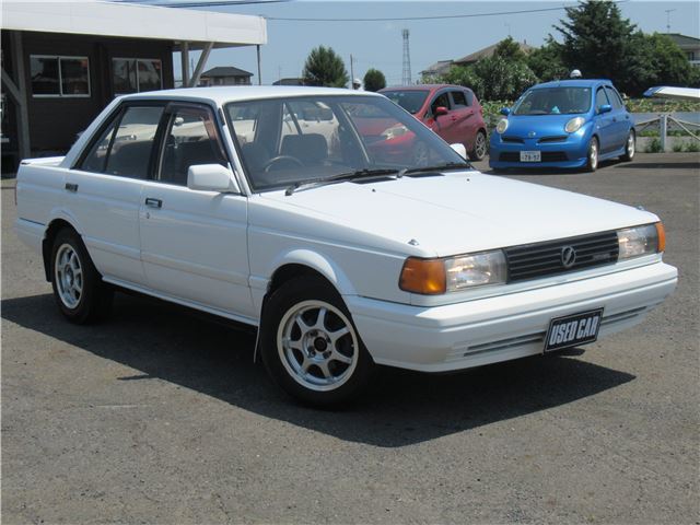1989 Nissan SUNNY 照片 4
