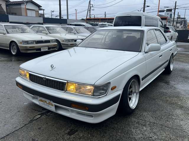 1989 Nissan LAUREL 照片 3