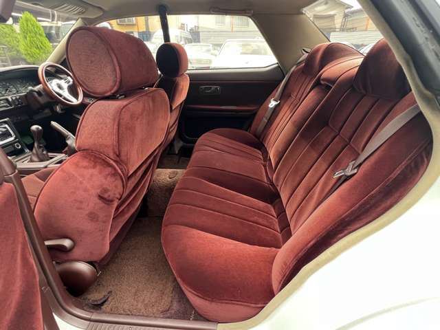 صورة مصغرة 14 لـ 1989 Nissan LAUREL