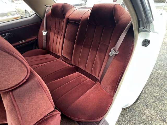 صورة مصغرة 13 لـ 1989 Nissan LAUREL
