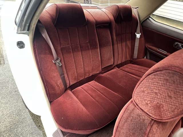صورة مصغرة 11 لـ 1989 Nissan LAUREL