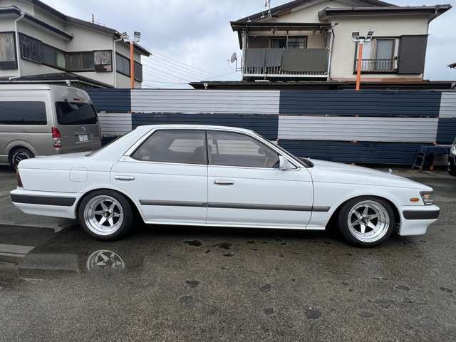 صورة مصغرة 23 لـ 1989 Nissan LAUREL