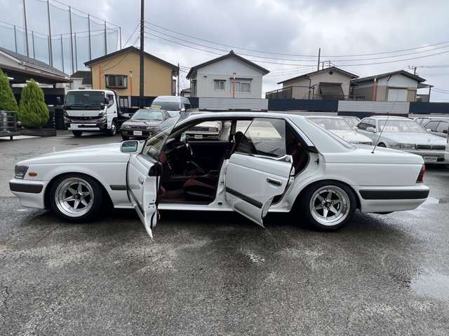 صورة مصغرة 26 لـ 1989 Nissan LAUREL