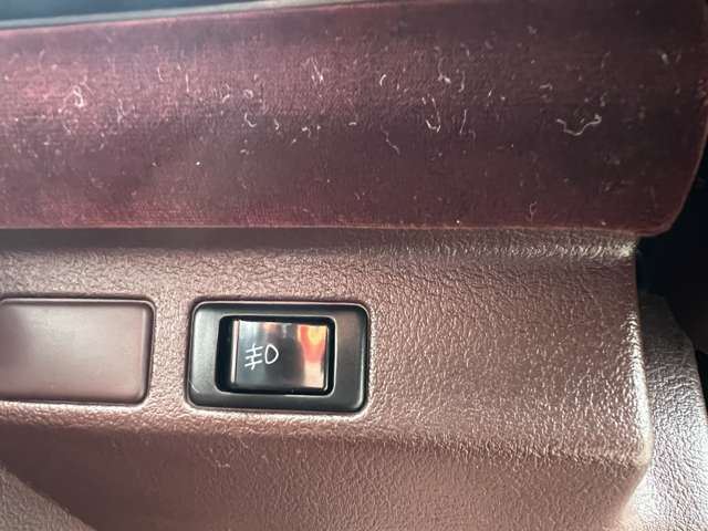 صورة مصغرة 37 لـ 1989 Nissan LAUREL