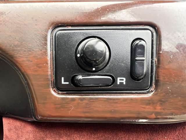 صورة مصغرة 38 لـ 1989 Nissan LAUREL