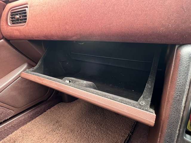 صورة مصغرة 41 لـ 1989 Nissan LAUREL