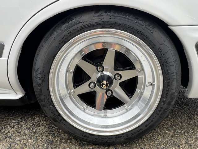 صورة مصغرة 49 لـ 1989 Nissan LAUREL
