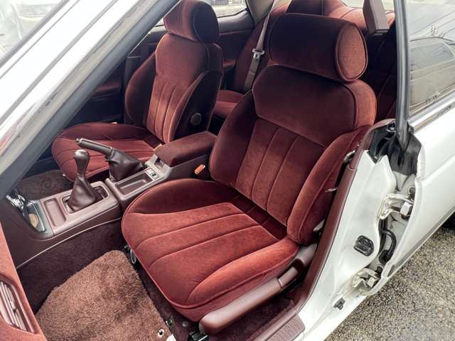 1989 Nissan LAUREL 照片 9
