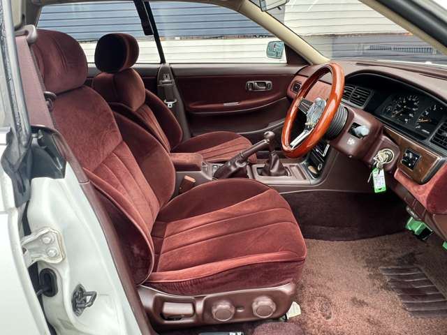 1989 Nissan LAUREL 照片 8
