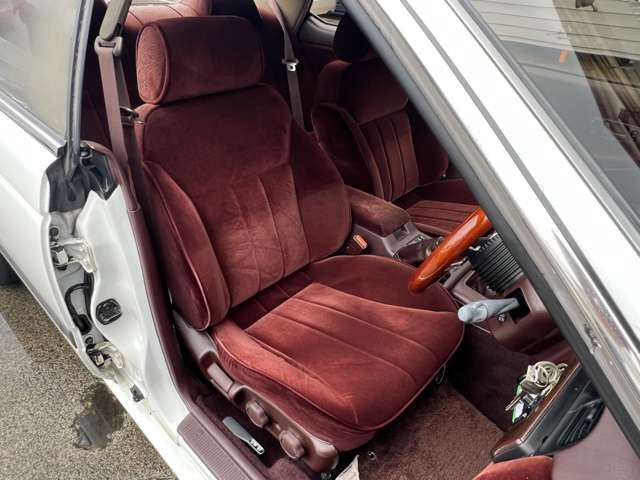 1989 Nissan LAUREL 照片 7