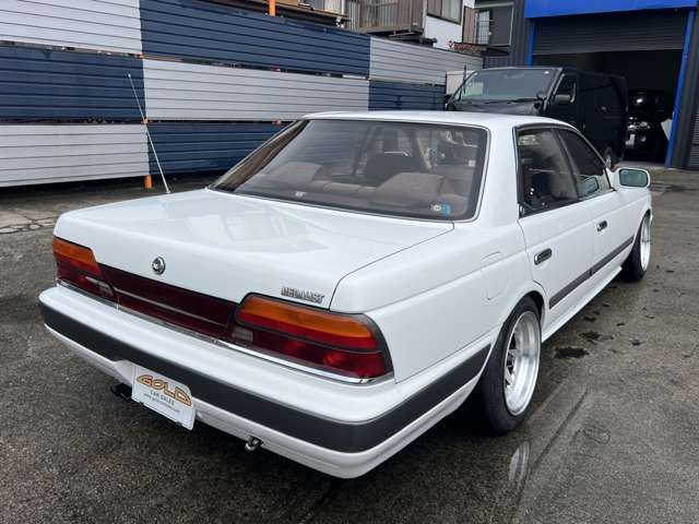 1989 Nissan LAUREL 照片 6