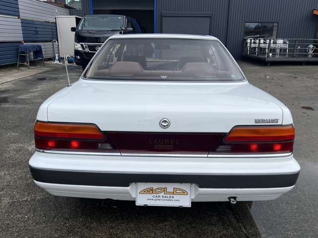 1989 Nissan LAUREL 照片 5