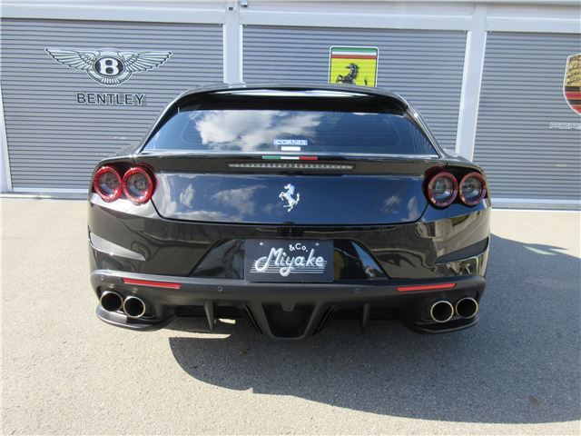 صورة مصغرة 12 لـ 2020 Ferrari GTC4 LUSSO
