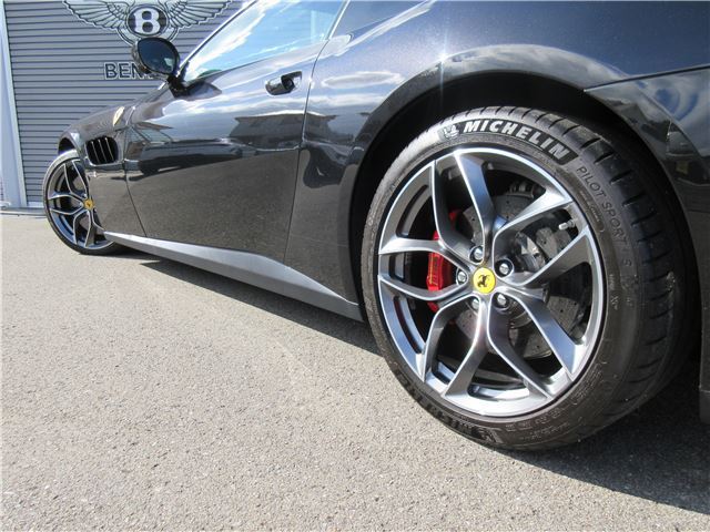 صورة مصغرة 15 لـ 2020 Ferrari GTC4 LUSSO