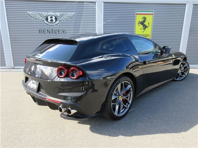 صورة مصغرة 13 لـ 2020 Ferrari GTC4 LUSSO